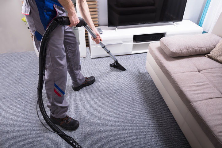DIY Carpet Cleaning vs. Commercial Carpet Cleaning Service: What the Pros Do That You Can't